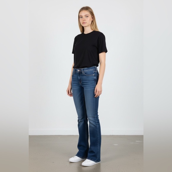 Silver Jeans Denim - NWT Silver Suki Bootcut Jeans 30